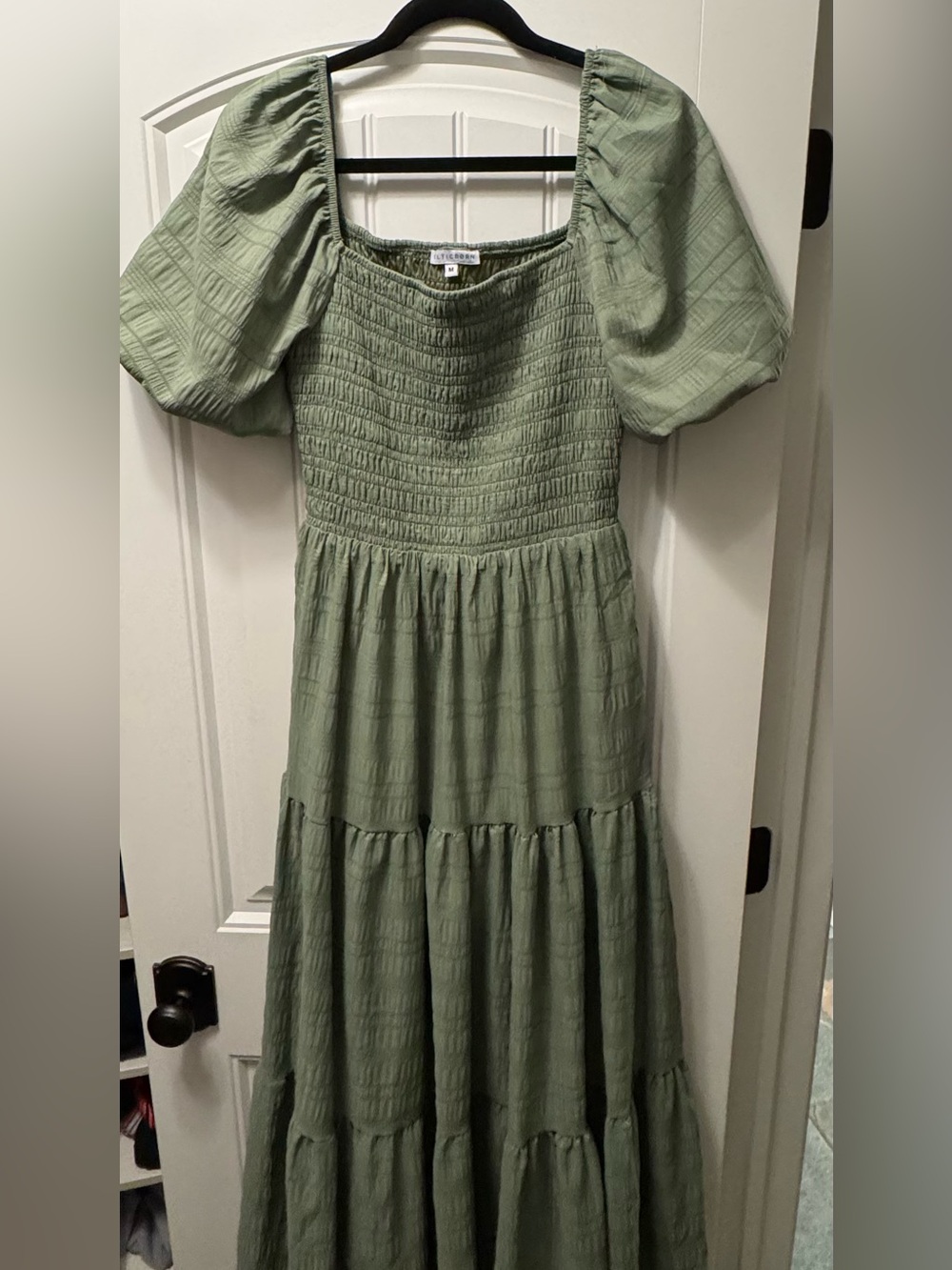 Baltic Born Smocked Puff-Sleeve Maxi Dress -Sage Green
Worn once for pictures.